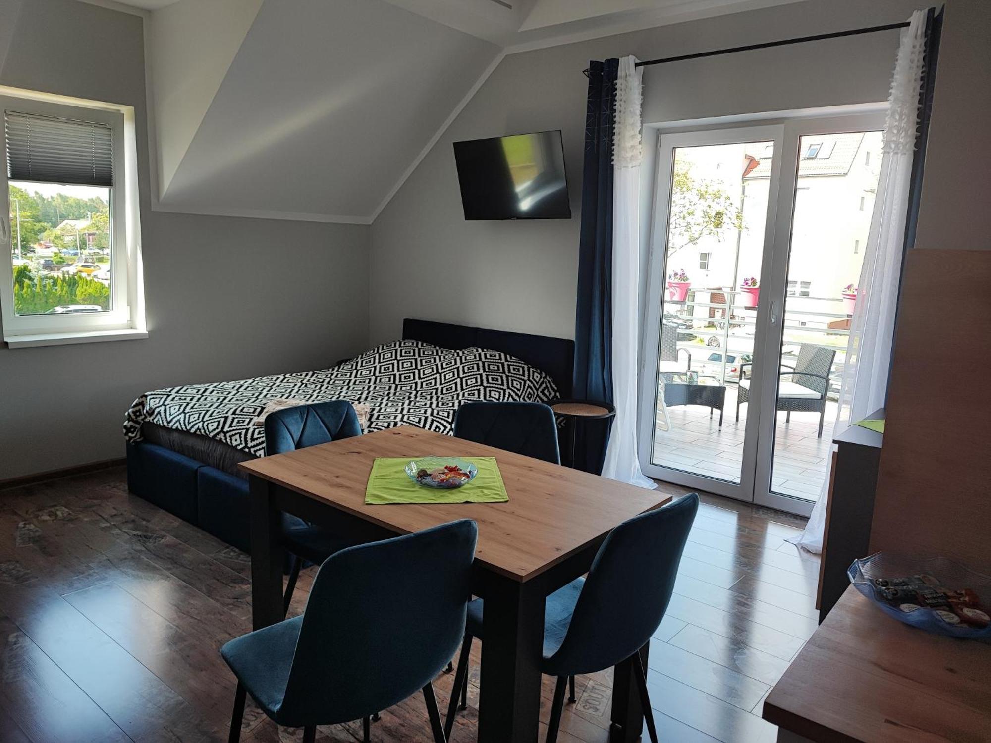 4 Foxes Hotel Устка Екстериор снимка