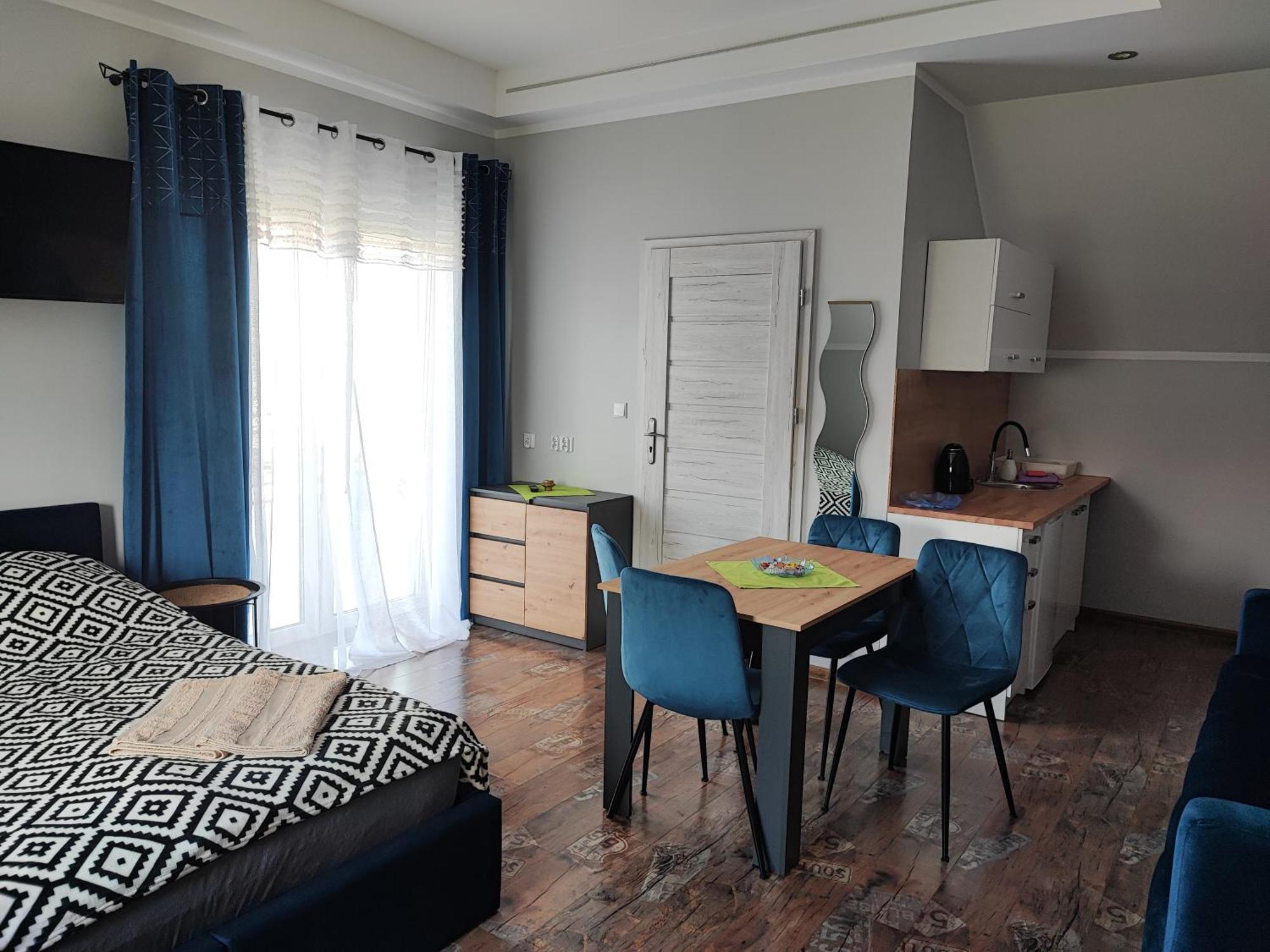 4 Foxes Hotel Устка Екстериор снимка